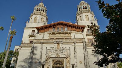 Die Fassade der 'Casa Grande' ist der Kathedrale von Ronda (Spanien) nachempfunden