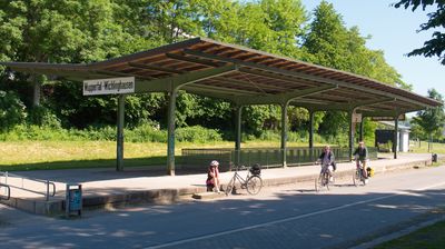 Wir passieren ehemalige Bahnhöfe.