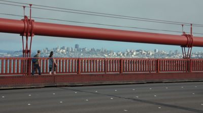 Die berühmte Golden Gate Bridge zu Fuß zu überqueren ist ein echtes Erlebnis