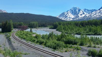 Die Alaska Railway kommt ebenfalls hier ab und zu vorbei