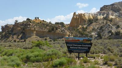 ... denn wir fahren durch das 'Grand Staircase Escalante National Monument' ...