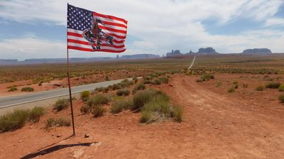 Blick auf das Monument Valley von fern ...