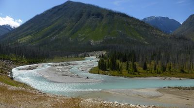 Entlang des Kootenay Rivers ...