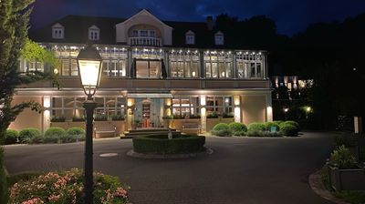 Abendstimmung an unserem Hotel.