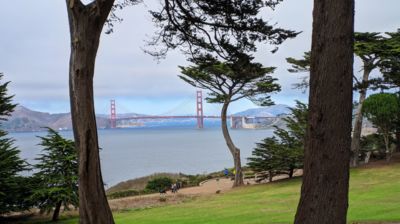 San Francisco verfügt über erstaunlich viele schöne Fußgängerrouten, mit und ohne Brückenblick.