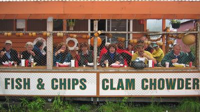 Nach Ankunft in Whittier stärken wir uns mit fangfrischem Heilbut Fish 'n Chips - so etwas Feines gibt es nur in Alaska