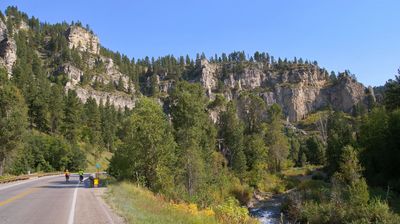 Entspannt rollen wir den Spearfish Canyon hinab.