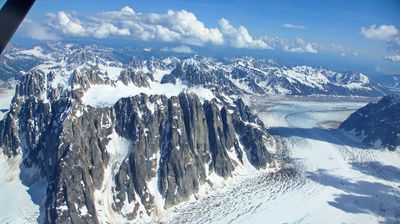 Die immense Größe dieser Berge, Täler und Gletscher ist per Foto noch nicht einmal annähernd vermittelbar