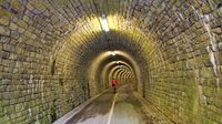 Der Schulenbergtunnel auf der Glück-Auf-Trasse ist radfahr-freundlich beleuchtet.