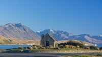 Eines der meistfotogrtafierten Motive auf der Südinsel Neuseelands, die berühmte Church of the Good Shepard, liegt sogar in Sichtweite von unserem Nachtquartier