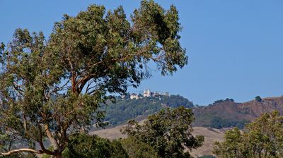 Entrückt von dieser Welt liegt Hearst Castle, das "bescheidene" Sommerhäuschen des einst reichsten Mannes der Welt.