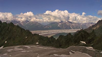 Die Blicke unterwegs auf das Tal des Kennicott Gletschers sind beeindruckend