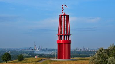 Abends könnten wir noch das 'Geleucht' auf der Halde Rheinpreußen besuchen, mit herrlichem Blick auf eine Rheinschleife und das letzte aktive Stahlwerk des Ruhrgebietes.