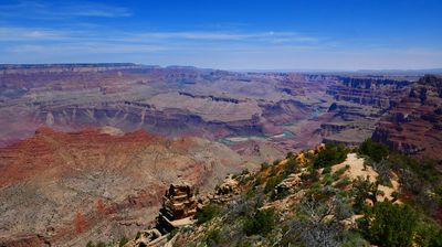 ... unten sehen wir den Colorado River ...