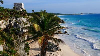 Morgens besuchen wir die Mayaruinen in Tulum ...