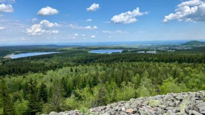 Ausblick vom Kahleberg (905m)